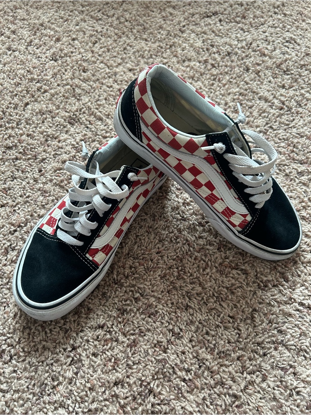 Vans Checkerboard Low-Top Sneakers in Red & Black size 8 🔥‼️